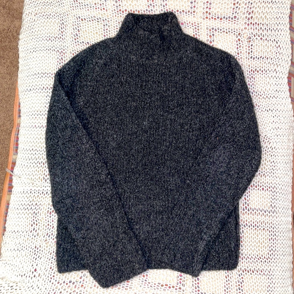 Emporia Armani cashmere sweater size 48 (fits like a small) great condition